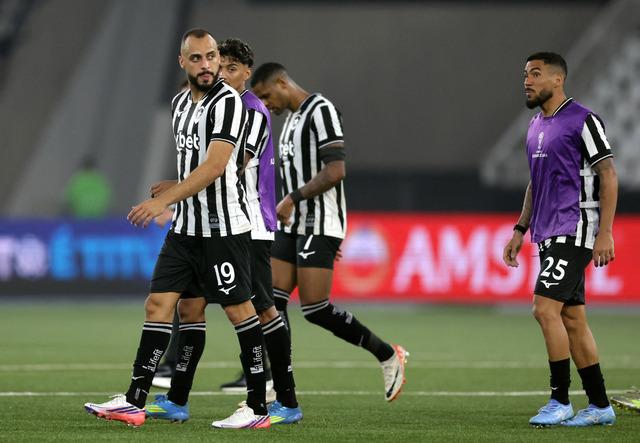 Arthur Cabral, Zor Olanı Başarıyla Gerçekleştirdi!