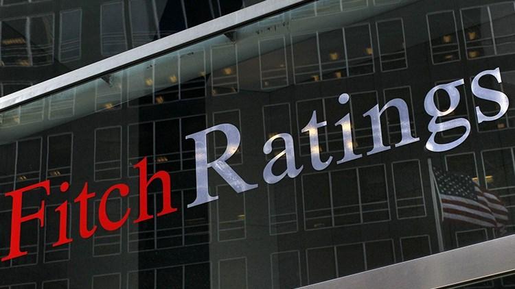 Fitch Azerbaycan’ın kredi notunu yükseltti