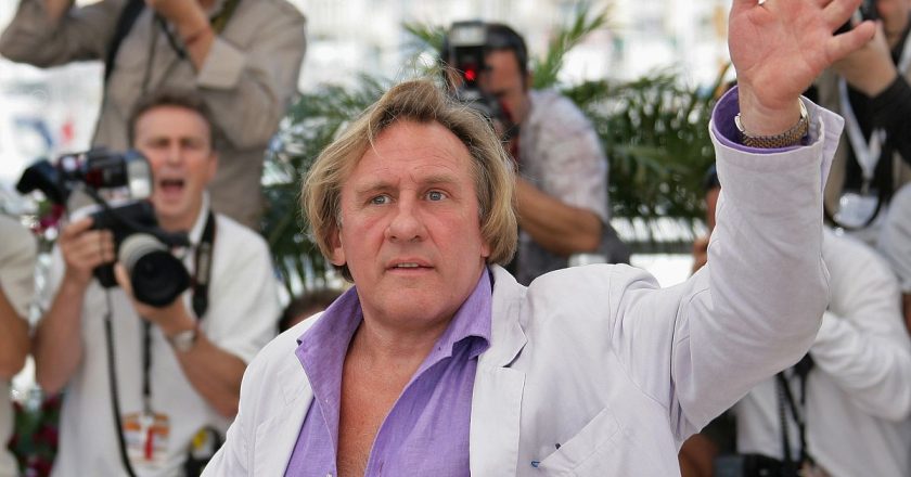 Paris savcılığı, Gerard Depardieu’nun tecavüz ve cinsel saldırı suçlamalarından yargılanması çağrısında bulundu