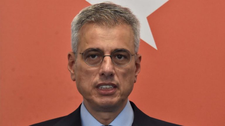 “Nefes ya da elektronik sigaraya dikkat edelim”