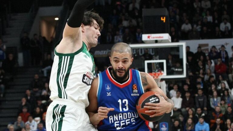 Son dakika spor haberleri | Anadolu Efes, Panathinaikos'u farklı yendi