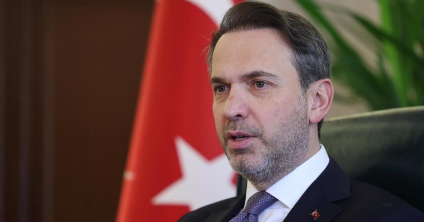 Bakan Bayraktar: Suriye’ye 7 farklı noktadan günlük 210 megavat elektrik sağlıyoruz