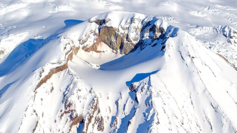 Alaska’daki volkanik depremler patlamanın yaklaştığını gösteriyor