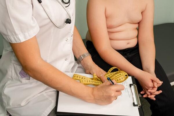 Çocuklarda obezite alarmı! Uzmanlar uyarıyor: “Geçmişte nadirdi, şimdi genç yaşta tip 2 diyabet arttı”