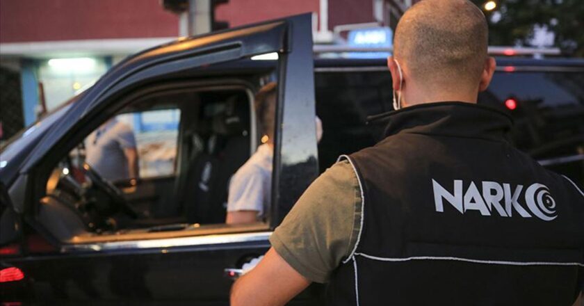 Adana’da yakalanan 65 zehirli tüccar