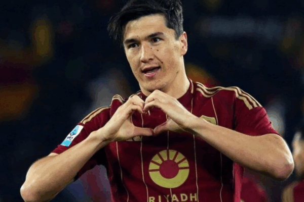 Daşakşağhir, futbolcu Özbek Eldor Shomurodov’u ekibine ekledi.