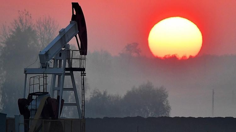 İki Ev Petrol Perforasyon Kulesi Şaşında Çalışmaya başladı