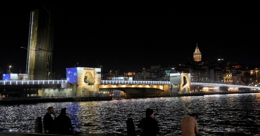 Yeni Galata Köprüsü Trafiğe Kapalı