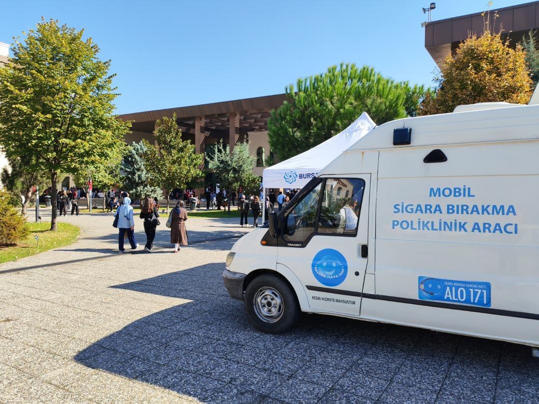 Mobil sigara bırakma ekipleri sahada: vatandaşları sigarayı bırakmaya teşvik ediyor 2