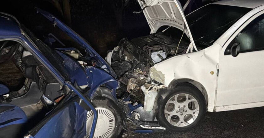 Eskişehir-Seyitgazi yolunda korkunç kaza! 1’i çocuk 9 kişi yaralandı – Son Dakika Türkiye Haberleri