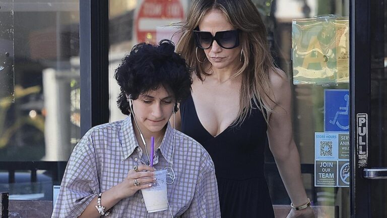 Jennifer Lopez’in kızı cinsiyet değiştirdi! Yeni adı…